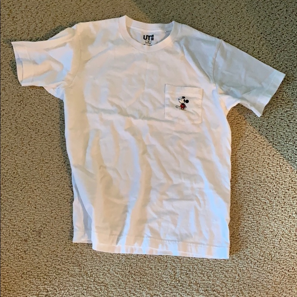 uniqlo mickey mouse tshirt